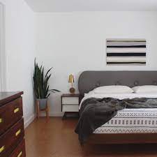Elegant suite with tufted settee 19 photos. 17 Beautiful Contemporary Bedroom Ideas