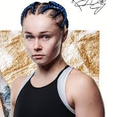 Lindsey Kelley's Instagram, Twitter & Facebook