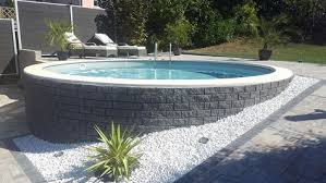 Poolakademie De Bauen Sie Ihren Pool Selbst Wir Helfen Ihnen Dabei Eigenen Pool Bauen Garten Pool Selber Bauen Glaspool