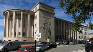 O novo palácio da justiça de córdoba está localizado em arroyo del moro, que é esta responsabilidade de fortalecer a identidade pública deu forma ao conceito do palácio da justiça. Palacio Da Justica Porto Wikipedia