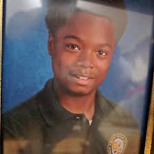 My first son did it.... #graduationday🎓🎉 #ProudFather #weoutside‼️