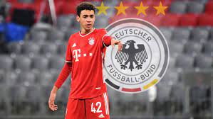 Deutschland sei das land, in dem ich geboren wurde und in dem ich angefangen habe, fußball zu musiala ist in stuttgart geboren, lebte aber acht jahre in england und spielte dort für den fc chelsea. Landerspiele Hat Sich Jamal Musiala Fur Deutschland Entschieden Kicker