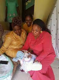 A very strong man wey fit give woman belle at age 7. Folashade Tinubu Ojo Welcomes Baby Boy After Years Of Marriage Photos Politics Nigeria
