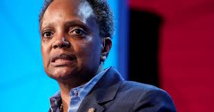 Chicago's top lawyer resigns after botched police raid