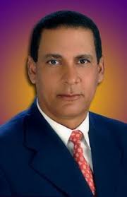 Elpidio Sin Límites: DIPUTADO TEODORO REYES SUGIERE CONSTRUIR MURALLA EN LA  FRONTERA