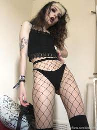 Cute Hairy Goth from Glasgow (Kittenfilth) Nude OnlyFans Leaks (6 Photos) |  #TheFappening