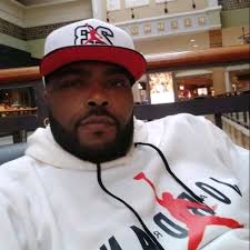 Danny Swinney's Instagram, Twitter & Facebook