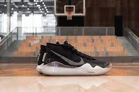 Nike and kevin durant shoes have a long running signature series that started with the nike kd1 and now are on the nike kd 9. What Pros Wear Kevin Durant S Nike Kd 12 Shoes What Pros Wear