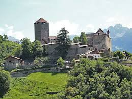 Schloss Tirol In Dorf Tirol Bei Meran Dorf Tirol Weltreise Meran