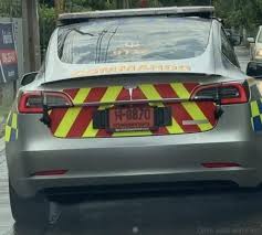 ‏ كريتا ‎ ‎) ataupun automobil (bahasa inggeris: Kereta Ronda Polis Thailand Tesla Model 3 Gohed Gostan