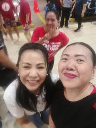 Thanks for dropping by running Paranaque City Mayora Madam Aileen Claire  Olivarez 😍🙏 We are lucky we have chance to pose w/her😍 Mondate red  evening zumbalicious with Coach Nhokey Prudenciano Jr 💯❤️