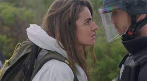 Française, réalisé en 2004, par : Arnaud Mougin Est Arrete Il Part En Prison Luna Emue Avec Rafale Plus Belle La Vie 31 10 2019 Plus Belle La Vie Nouveautes Tele Com