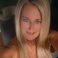 Allison Fraley's Instagram, Twitter & Facebook