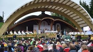 Astăzi se va afla la șumuleu ciuc, cel mai mare loc de pelerinaj al catolicilor din europa de est. Papa Francisc La È™umuleu Ciuc Episcopia Greco Catolica Oradea