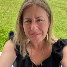 Hello fellow Disney fans! Traveling either two teens in October. Doing a  split between Disney parks and other parks. Considering the Staybridge  suites i￼n Kissimmee (need a suite style room and has