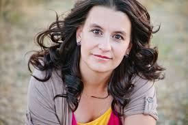 Elizabeth Corn's Instagram, Twitter & Facebook