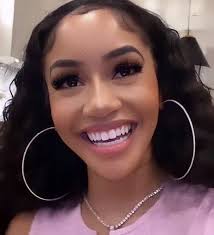 And if we looked this good, we would be. Pin By Toriizzyy On Saweetie Cute Makeup Looks Icy Girl Saweetie Icy Grl