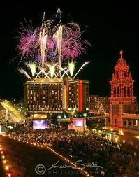 Kansas City Plaza Lights Still Beautiful Even Though I Have Seen Them For Many Years Kansas City Plaza Kansas City Missouri Kansas Missouri