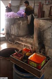 Image result for ‫رنگرزی پشم گوسفندان‬‎