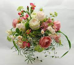 Hochzeitsstrauß, rosa brautstrauß mit perlen, hochzeit blumensträuße, brautjungfer. Brautstrauss In Wien Bestellen Vintage Oder Klassisch Flowercompany