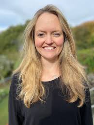 Kate Brandon's Instagram, Twitter & Facebook