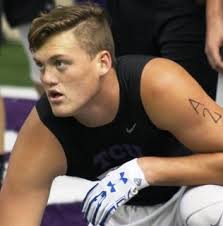 Texas DL Rob Cummins announces medical retirement from football