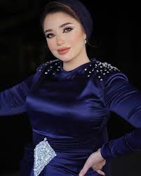 فساتين سهرة طويلة فخمة - الملكة