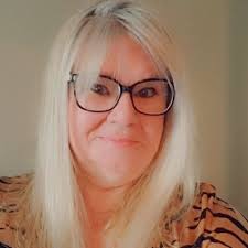 Vicky Bonnell (@emilyvic12)