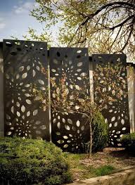 Moderne Gartenzaune Schaffen Sichtschutz Im Aussenbereich Sichtschutz Garten Hinterhof Privatsphare Sichtschutzwand Garten