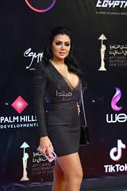 المهرجان يعني شو وعيالي بيشجعوني معكم منى الشاذلي | الفنانة رانيا يوسف تكشف عن سنها الحقيقي في معكم منى الشاذلي. Ù„Ø­ÙŠØ© Ø¬Ù…Ø§Ø¹ÙŠ Ø£ÙˆØ±ÙˆØ¨Ø§ ØµÙˆØ± ÙØ³ØªØ§Ù† Ø±Ø§Ù†ÙŠØ§ ÙŠÙˆØ³Ù Designedbysea Com