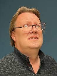 We want to introduce to you the cast of The Murder at Haversham Manor as  these amateur thespians prepare to take the stage! My name is Robert and I  play Thomas Colleymore