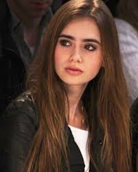 Lily Collins : r/VindictaRateCelebs