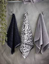We did not find results for: Pure Cotton Leopard Print Towel M S