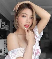 Nhan sắc rực rỡ, xinh như hoa hậu của Katleen Phan Võ