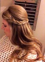 Easy Hairdo Bump Top Crown Of Hair And Pin Back Leaving Hair Down In The Front And Make Two Separate Braids Pinni Easy Hairdos Down Hairstyles Bump Hairstyles