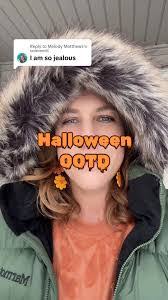 Melody Mathews's Instagram, Twitter & Facebook