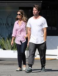 Why do people love maria shriver ? Patrick Schwarzenegger Towers Over His Mother Maria Shriver As They Head Out For The Day Daily Mail Online