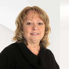 Kim Talbot's Instagram, Twitter & Facebook