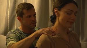 Lynn nimmt Jonas Hilfe an (Video)