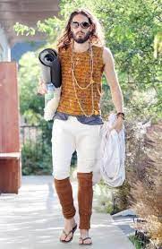5 Hot Celebrities That Do Yoga Yoga Fashion Russell Brand How To Do Yoga