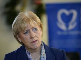 Heather Humphreys could cut welfare support for 8,000 Ukrainians to as  little as €38.80 a week... https://tinyurl.com/3k6ucbk7