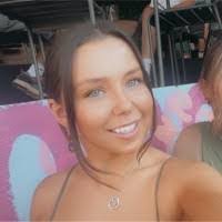 Emily Birch's Instagram, Twitter & Facebook