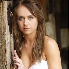 Amy Fleming (@realamyfleming)