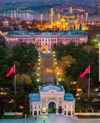 Sanayi, ticaret, ekonomi, siyaset ve eğitim konularında alanında uzman önemli isimlerle ve i̇tü mezunlarıyla bir istişare toplantısı düzenlendi. Hilmi Turkmen Sur Twitter Istanbul Universitesi Beyazit Kampusu Suleymaniye Halic Fakulte Yillarimizin Ozeti Gibi Fotograf Tablo Gibi