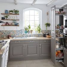 Nous proposons également des armoires et des meubles classeurs à rideau, qui vous permettent de trier et ranger vos dossiers personnels et professionnels, tout en y ayant accès aisément. Cuisine Cooke Lewis Candide Meuble Cuisine Cuisine Moderne Mobilier De Salon