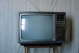 Black And White Tv Shows 1960s U S Acts To Quiet Blaring Tv Ads Welcome To The 1960s Old Tv Television Tv Antenna