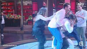 5nnmtl1qtnxyem Masterchef is an american competitive cooking reality tv show based on the masterchef british series of the same name, open to amateur and home chefs. https masterchef sky it puntate streaming
