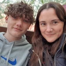 Leanne Herbert's Instagram, Twitter & Facebook