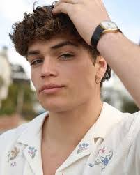 Benjamin Casillas's Instagram, Twitter & Facebook