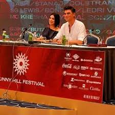 This is an approximate height obtained from different resources. Dua Lipa Wiki Height Weight Age Boyfriend Family Biography Net Worth More